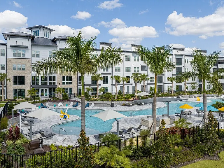 Relaxing Pool with Cabana, Wi-Fi, Sun Shelves & Grill Areas