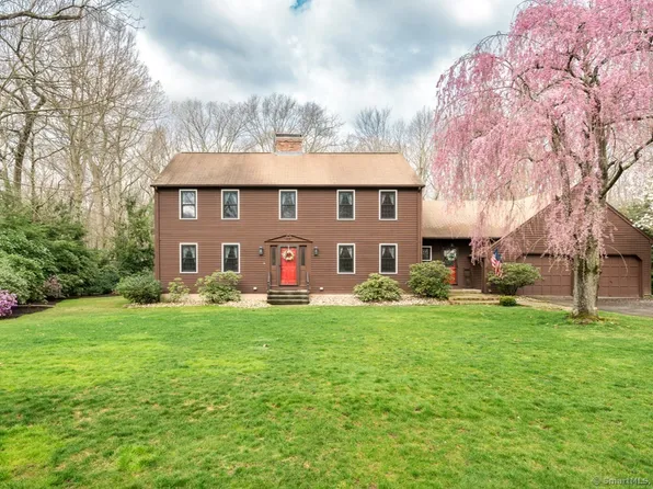5 Riverdale Drive, Cromwell, CT 06416
