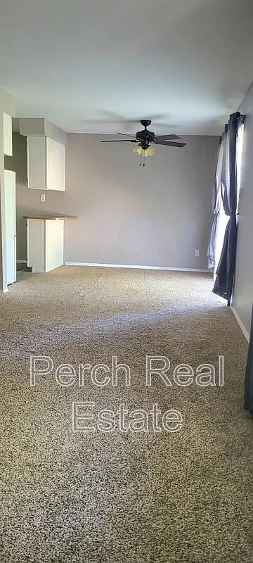 2 bed, 1.0 bath, 941 sqft, $1,595 — Photo 2