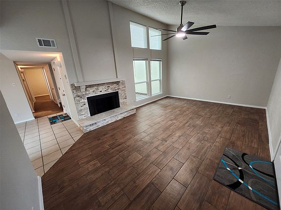 4th image of 713 Cain St