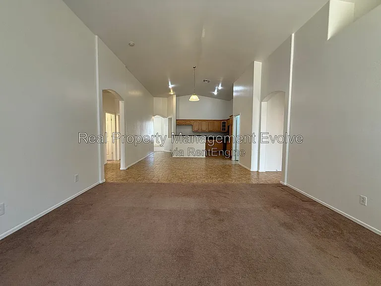 4417 W Saint Kateri Dr — Photo 12
