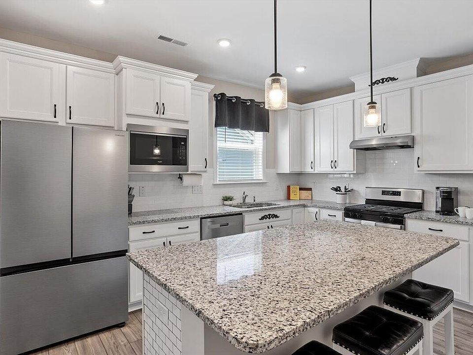 1st image of 54 N Brookhollow Way