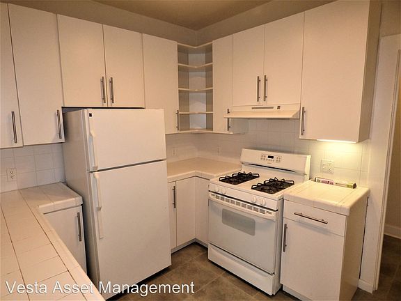 5th image of 1111 Pine St APT 400