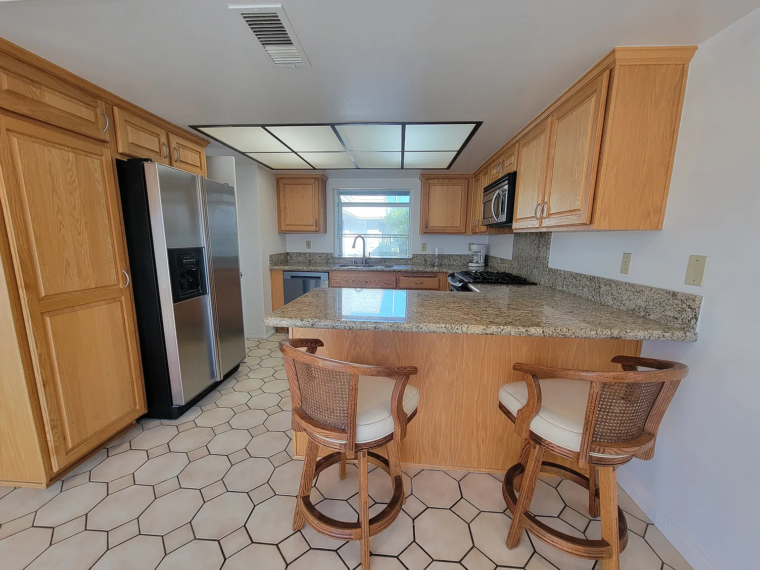 3 bed, 1804 sqft, $5,500 — Photo 4