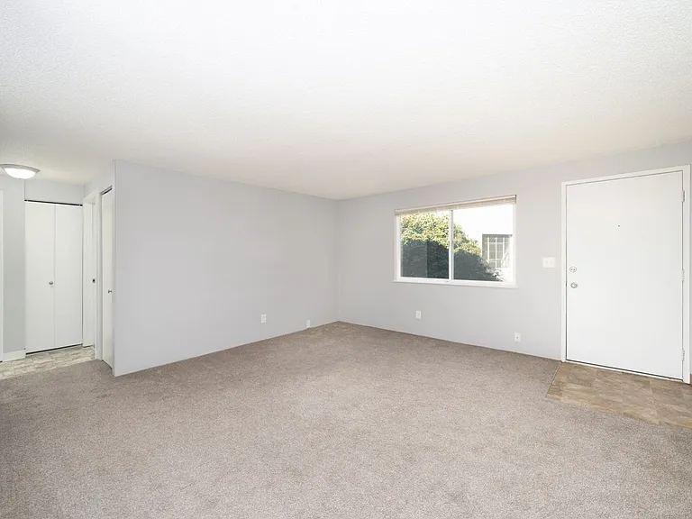 8332 SW 21st Ave — Photo 19