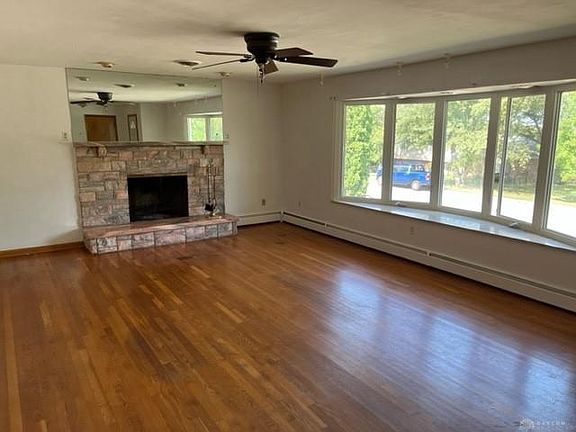 4th image of 7481 Sheelin Ct