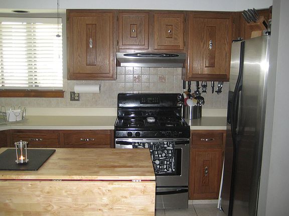Kitchen with stainless Steel appliances