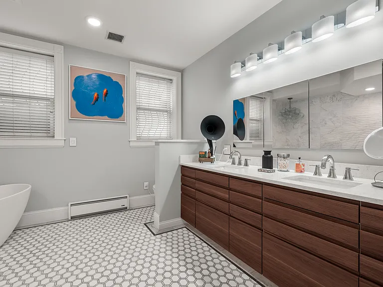 61 Saint Botolph St #61 — Photo 32