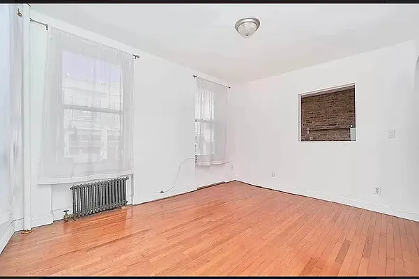 Rented by Compass | media 23