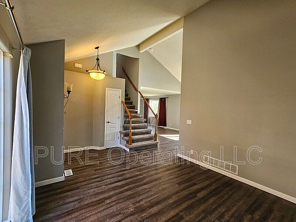 4th image of 20925 Ash St