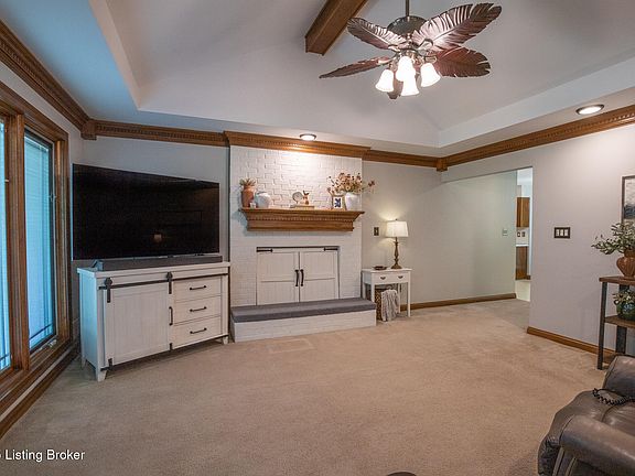 3rd image of 12108 Valley Dr