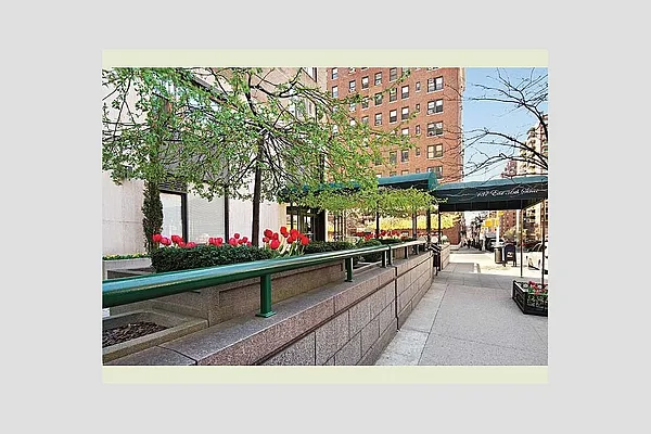 Sold by Stribling | media 7