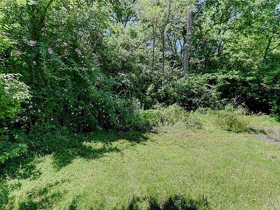 3rd image of 11511 Ridge Dr