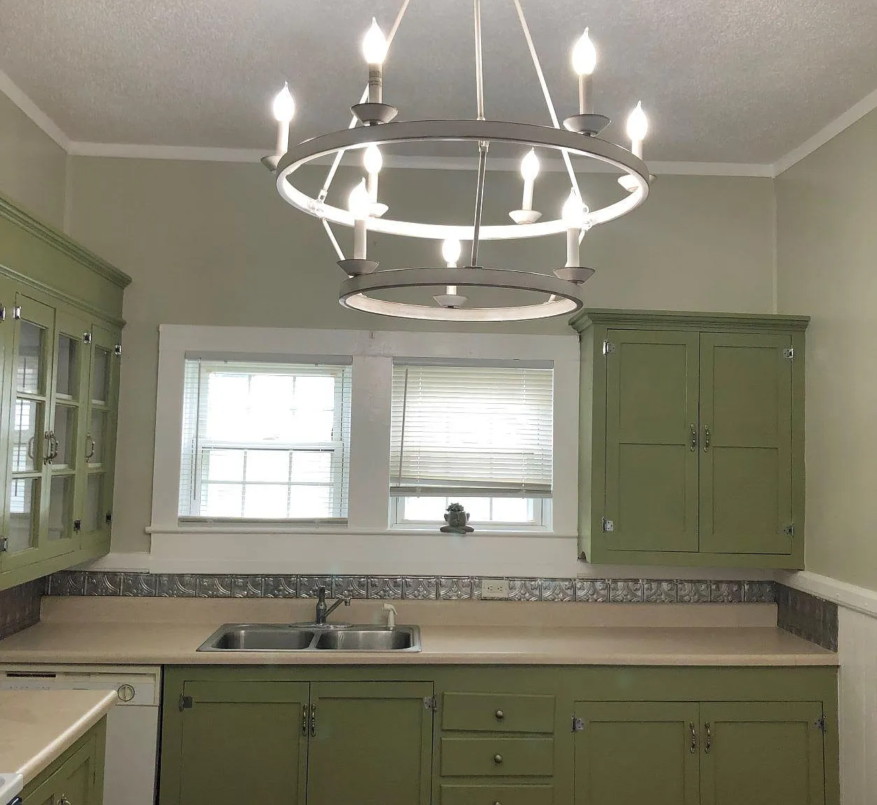 2 bed, 1300 sqft, $1,575 — Photo 3