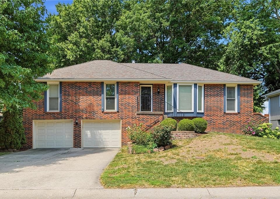1st image of 2728 Queen Ridge Dr