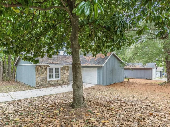 8685 Woodside Ln, Jonesboro, GA 30238