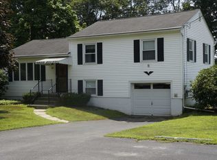 37 Franklin Rd, Hyde Park, NY 12538