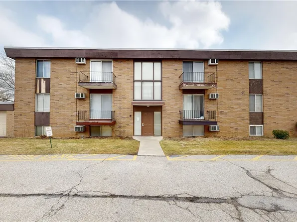16111 Maple Park Dr #A11, Maple Hts, OH 44137