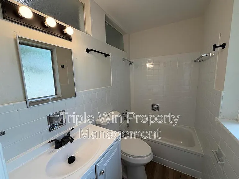 2257 Luxmore Dr — Photo 36
