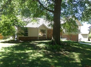 13329 W 77th Ter, Lenexa, KS 66216
