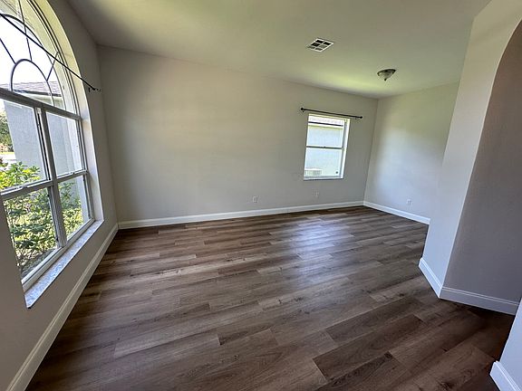 2nd image of 12822 Woodbury Glen Dr