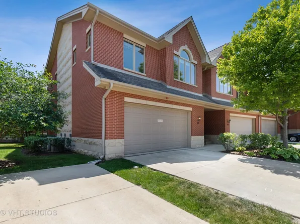 21 Northfield Ter Unit 21, Wheeling, IL 60090