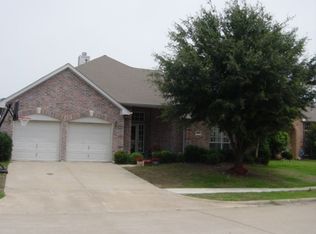 209 Jennifer Ln, Arlington, TX 76002