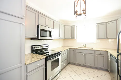 1201 Grace St Photo 1