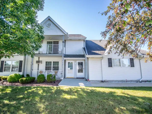 183 Minz Park CIRCLE #3, West Bend, WI 53095