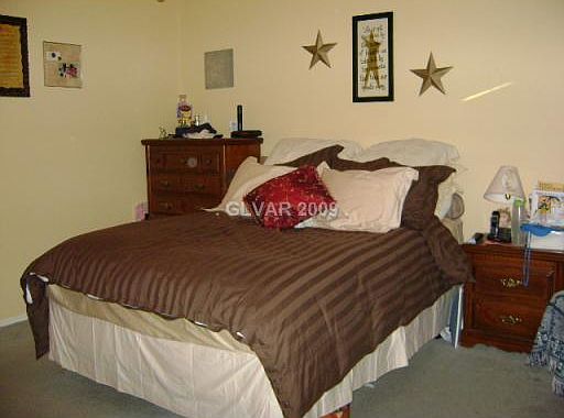 M.Bdr. update Lam.W.flooring