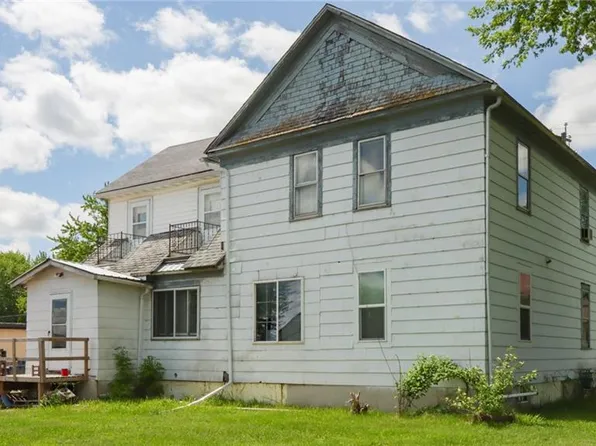 310 3rd Street #1,2,3, Abbotsford, WI 54405
