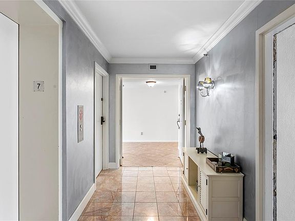 3rd image of 3301 BAYSHORE BOULEVARD #702E