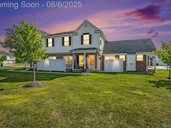 1302 Riversedge Dr, Saline, MI 48176
