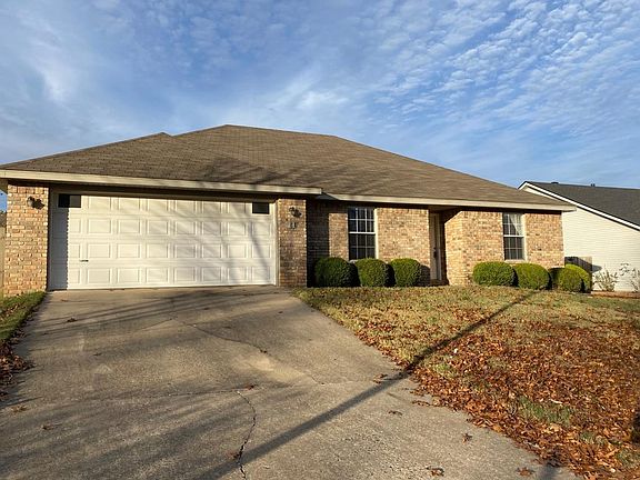2nd image of 11 Greenridge Ln