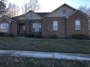 6015 Meadow Winds Dr NE, Huntsville, AL 35811