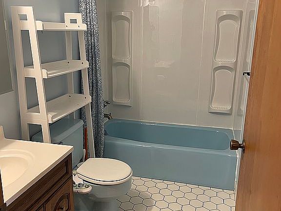 Main bathroom