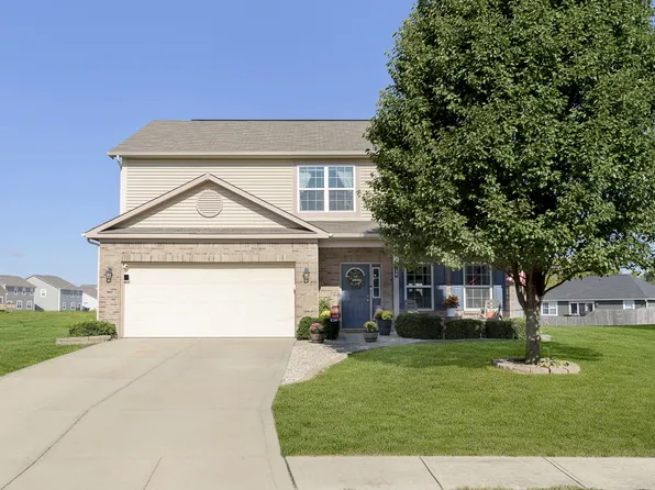 6438 W Waters Edge Ct, Greenfield, IN 46140