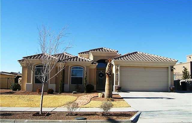 1st image of 413 Emerald Shore Ln