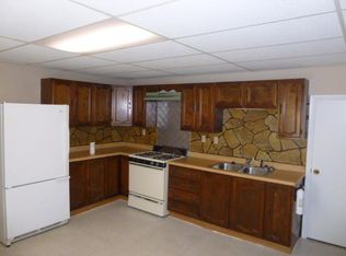 235 S 4th St, Burlington, IA 52601