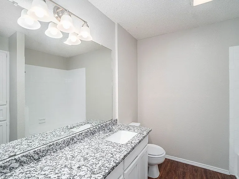 3301 Aurora St #B — Photo 17