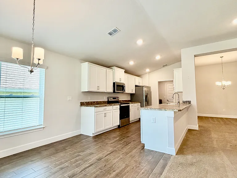 633 W Rexford Dr — Photo 37