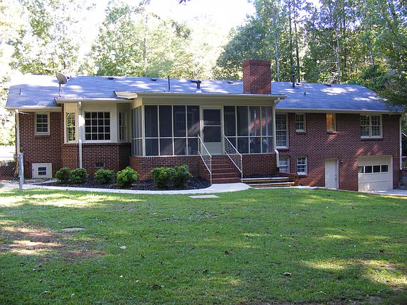 3rd image of 25 Spivey Chase Ln