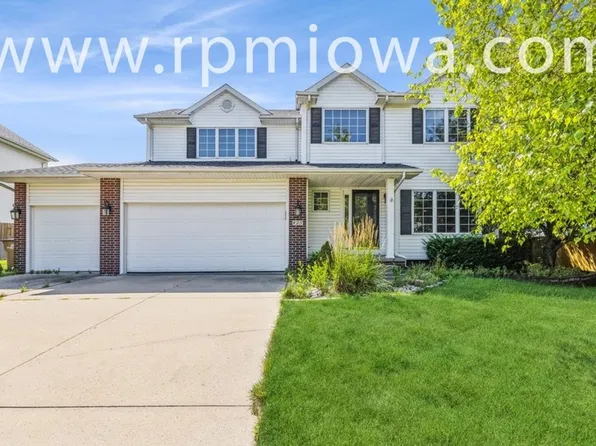 825 76th St, West Des Moines, IA 50266