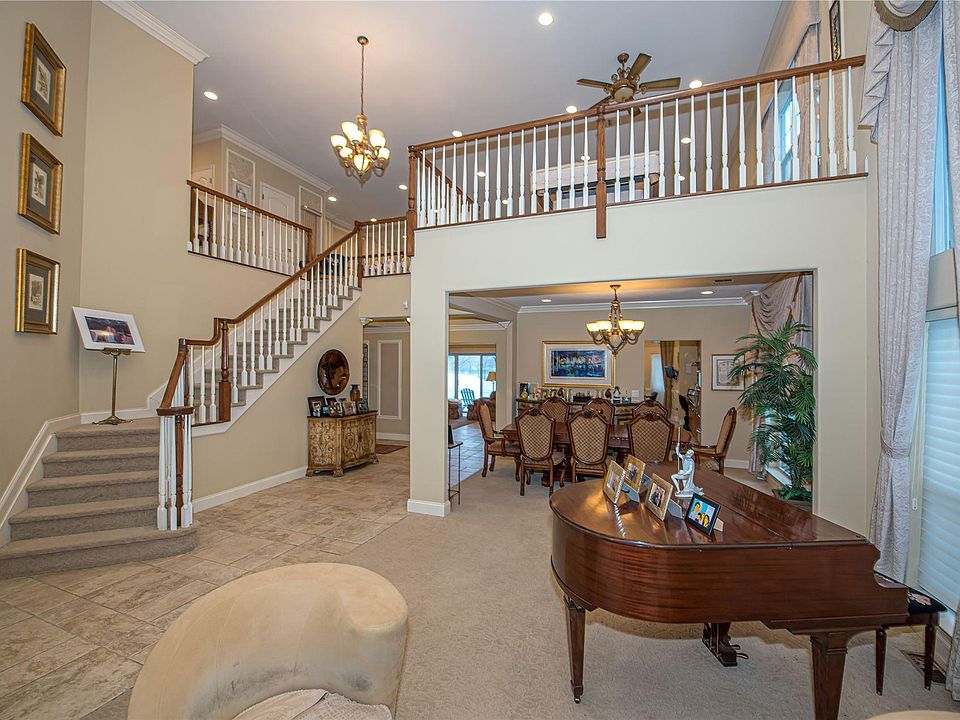 1st image of 99 Hamlet Dr #99