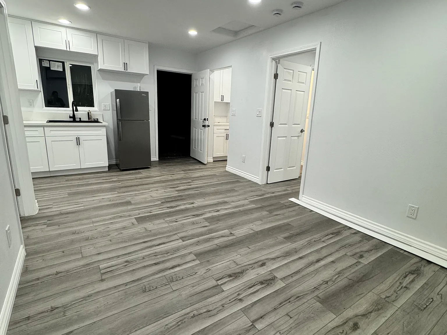 3608 N Acacia Ave — Photo 4