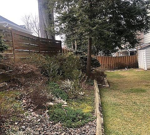 4th image of 7407 Beverly Manor Dr