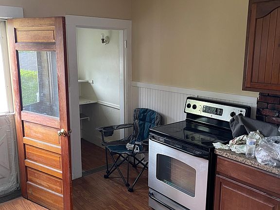 5th image of 1060 Hancock St #2C
