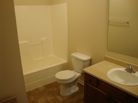 5th image of 1411 Townsend St #B