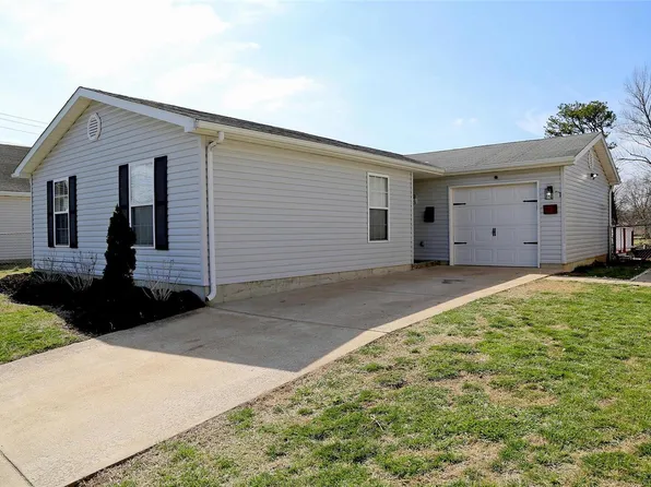 513 S 1st St, Pacific, MO 63069