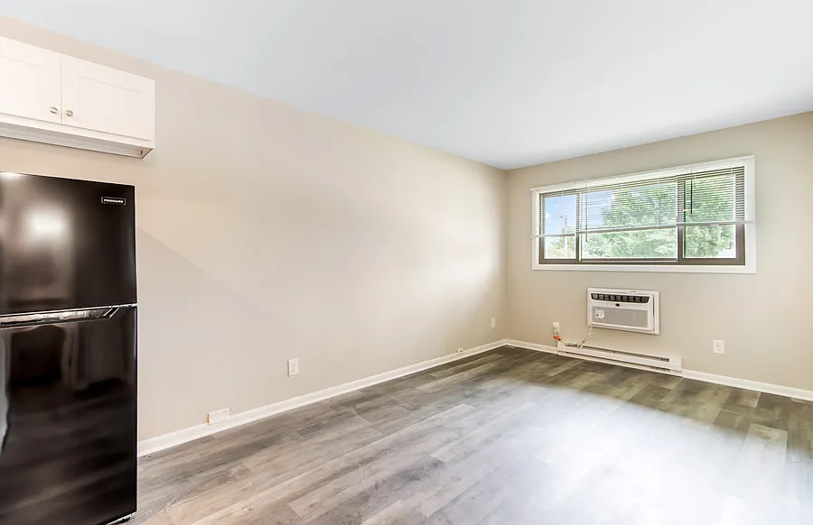 1 bed, $999 — Photo 4